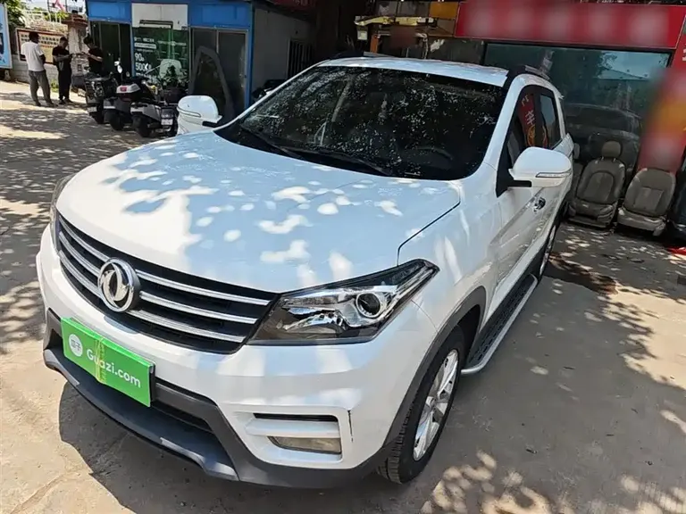 Dongfeng Fengguang S560 1.8 L Manual Urban