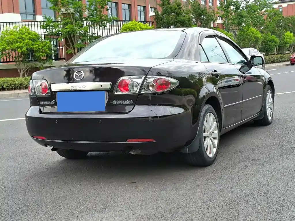 Mazda 6 2.0 L Auto Fashion