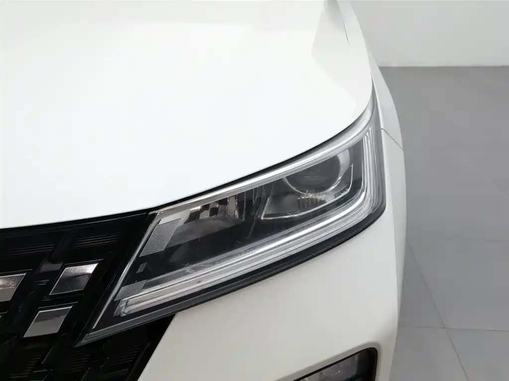 Wuling Xingchi 1.5 L CVT Smooth Cool