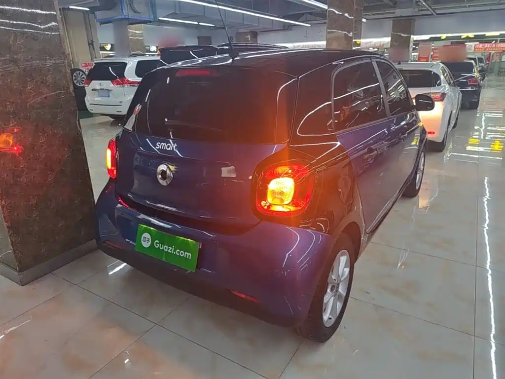 smart forfour 1.0 L 52 kW Agile