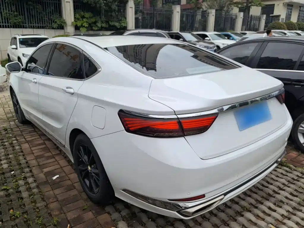 Borui 1.5 T MHEV Shine Enjoyment