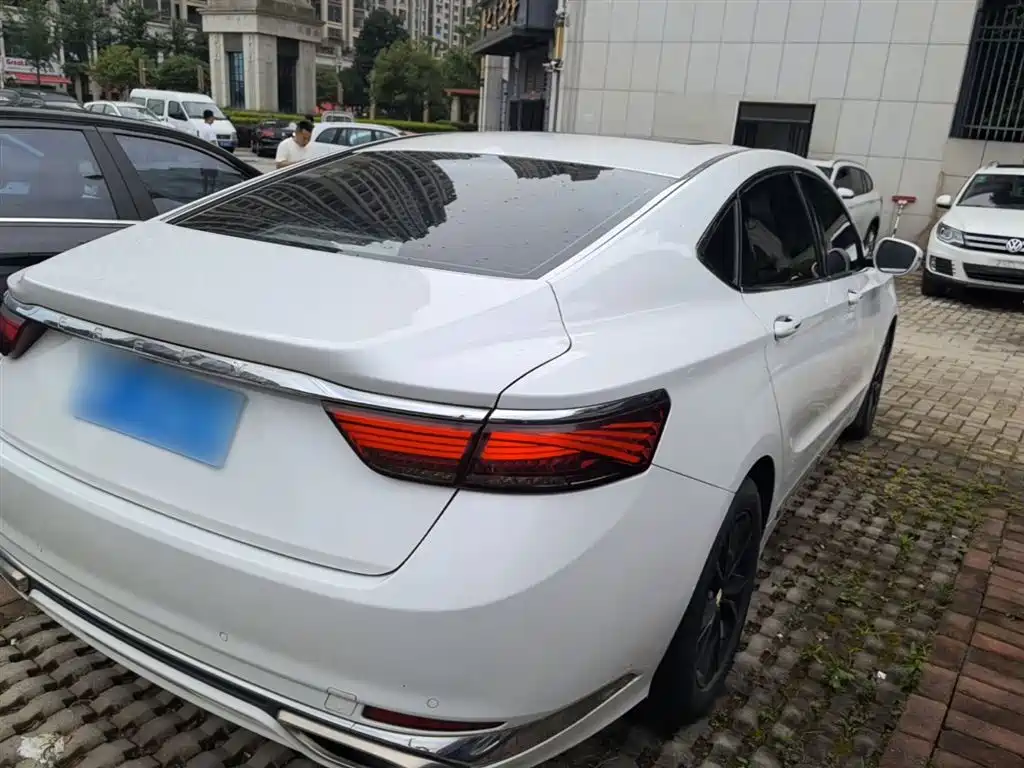 Borui 1.5 T MHEV Shine Enjoyment