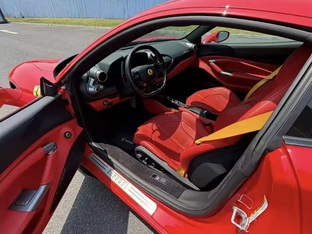 Ferrari F8 Tributo 3.9 T V8