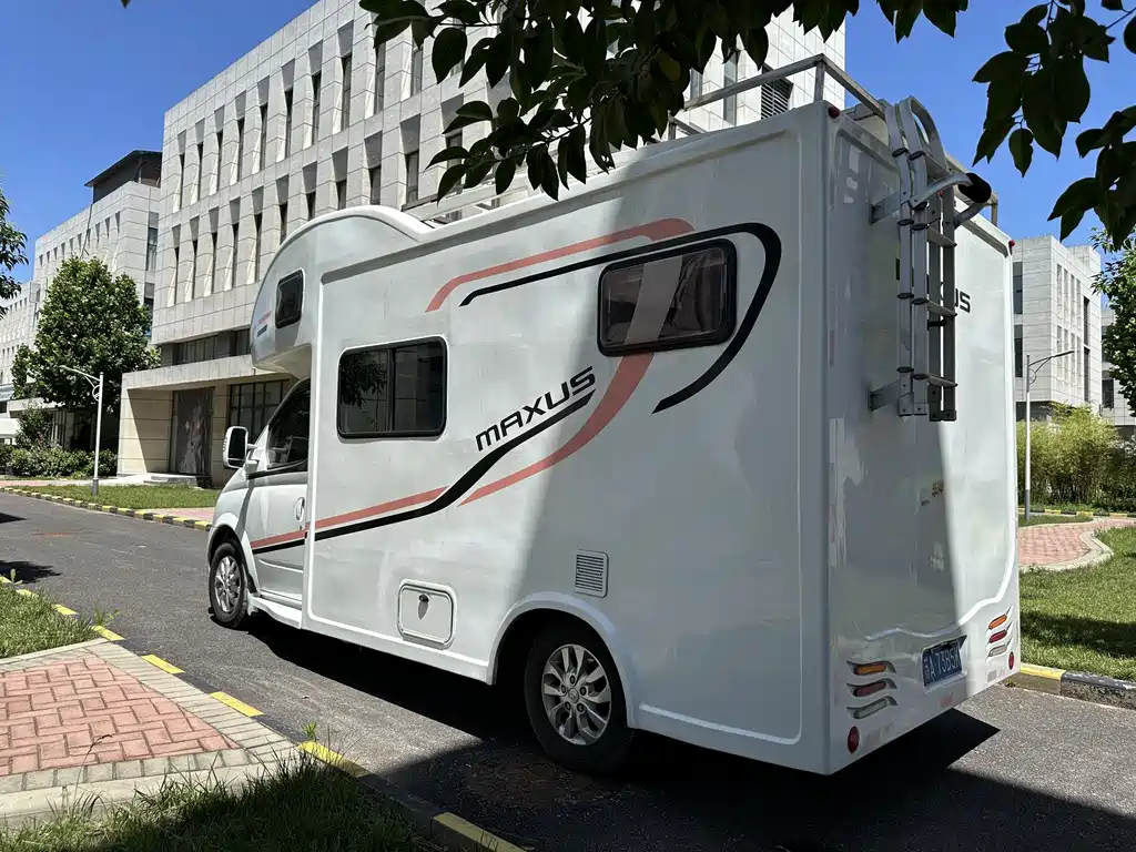 Xintu V80 新途V80 2018款 2.5 T AMT精英版短轴中顶5-6座