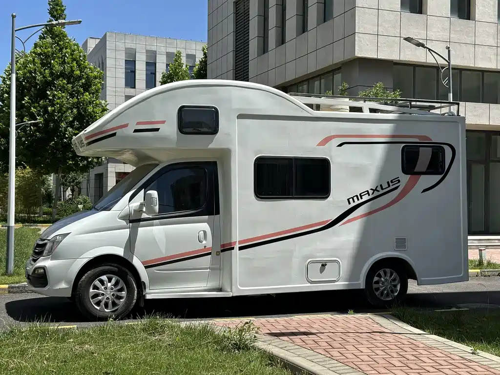 Xintu V80 新途V80 2018款 2.5 T AMT精英版短轴中顶5-6座