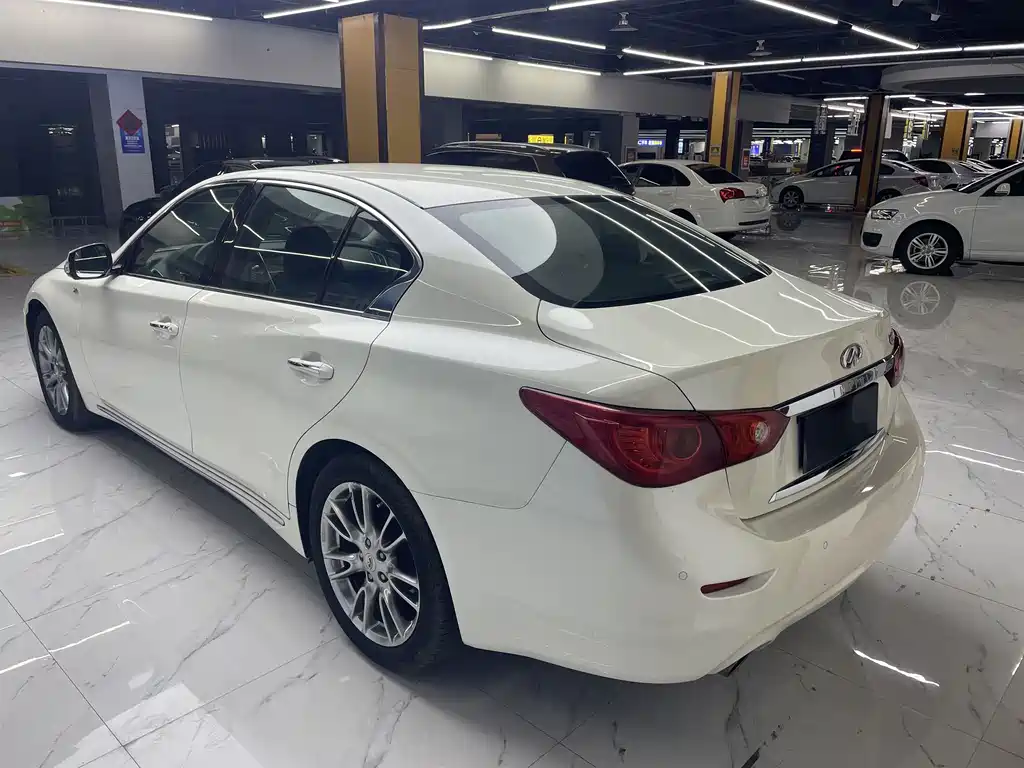 Infiniti Q50 L 2.0 T Progressive