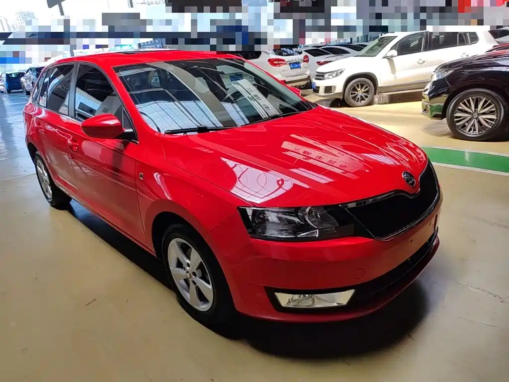 Rapid Spaceback Facelift 1.6 L Auto Creation