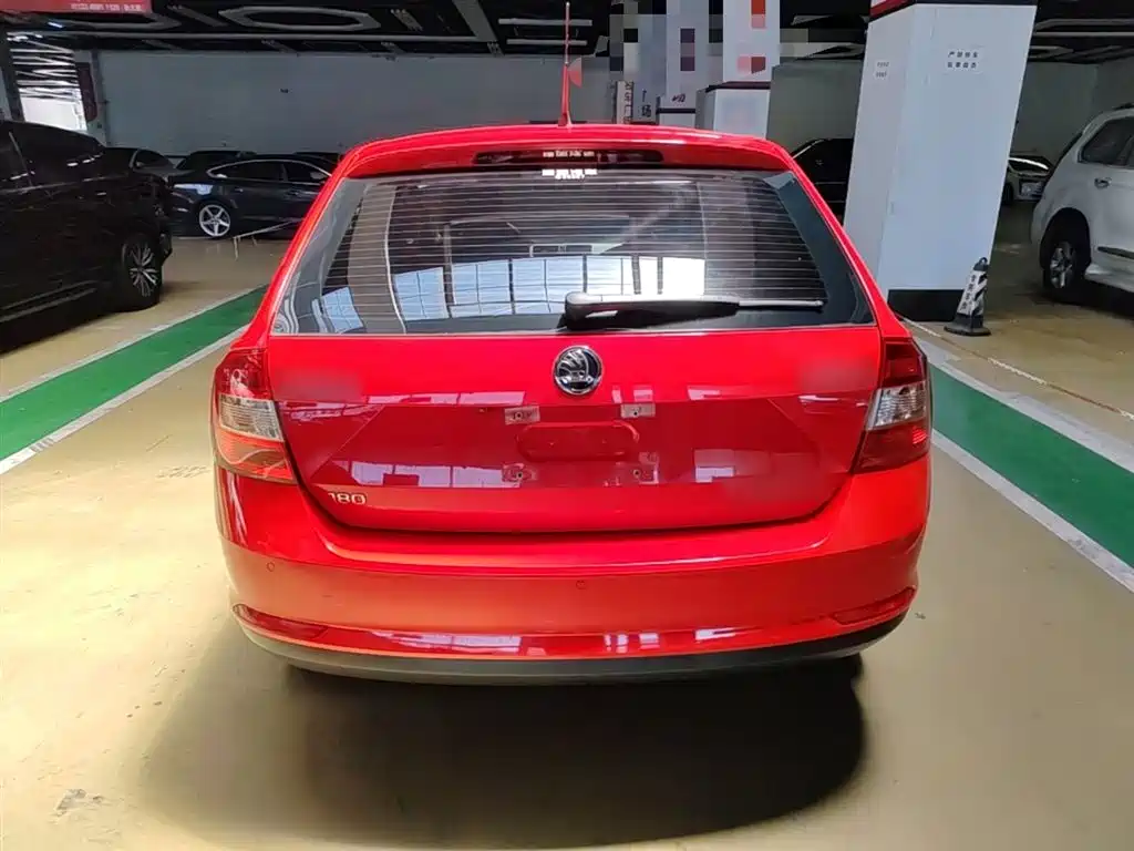Rapid Spaceback Facelift 1.6 L Auto Creation