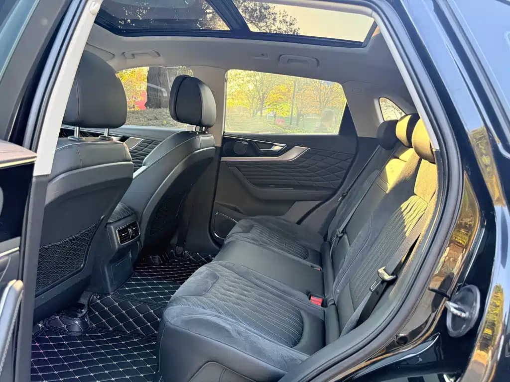 Hongqi HS5 Facelift 2.0 T Connected Flagship Enjoyment
