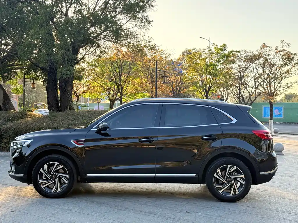 Hongqi HS5 Facelift 2.0 T Connected Flagship Enjoyment