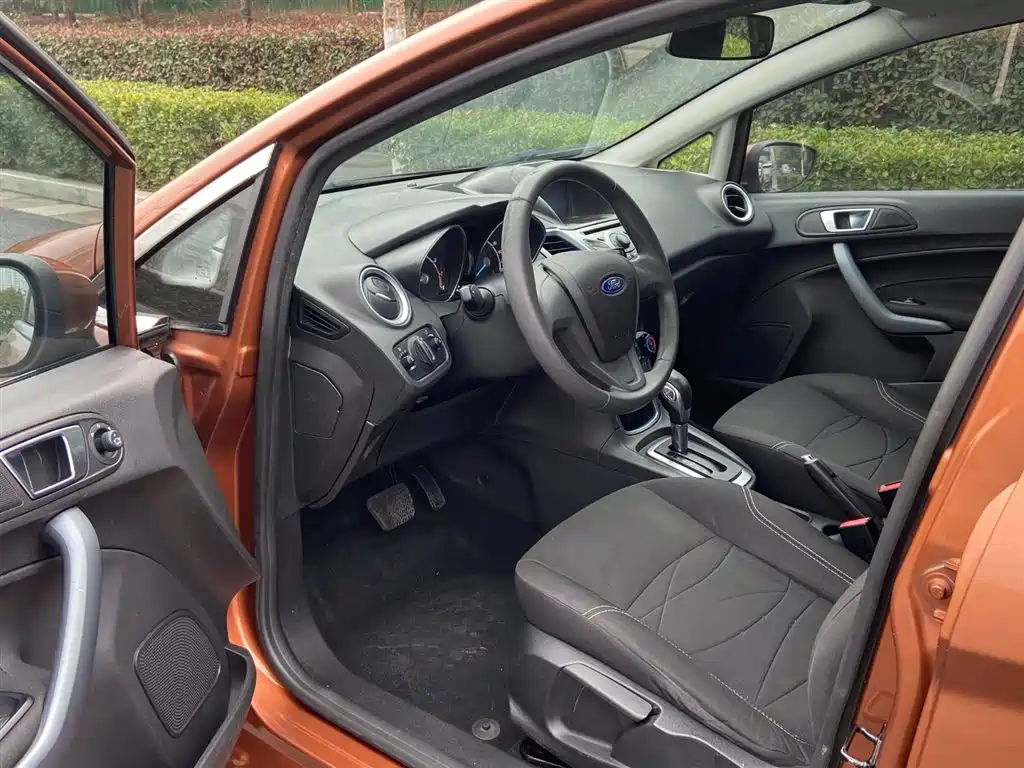 Fiesta Hatchback 1.5 L Auto Fashion