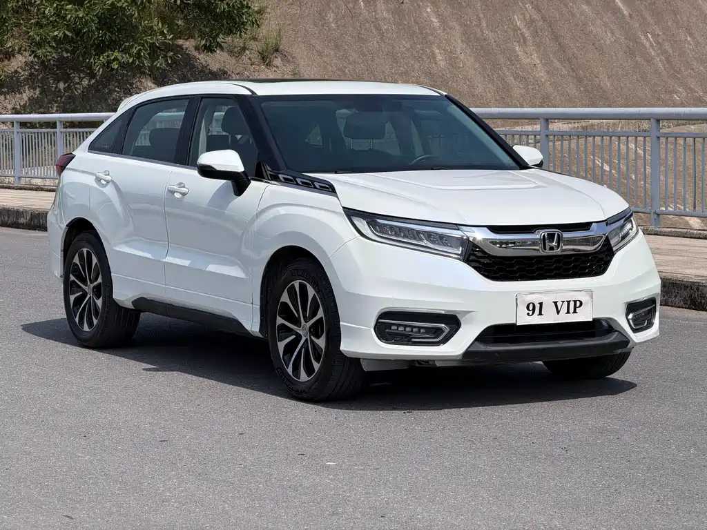 Avancier 240 TURBO 2 WD Premium