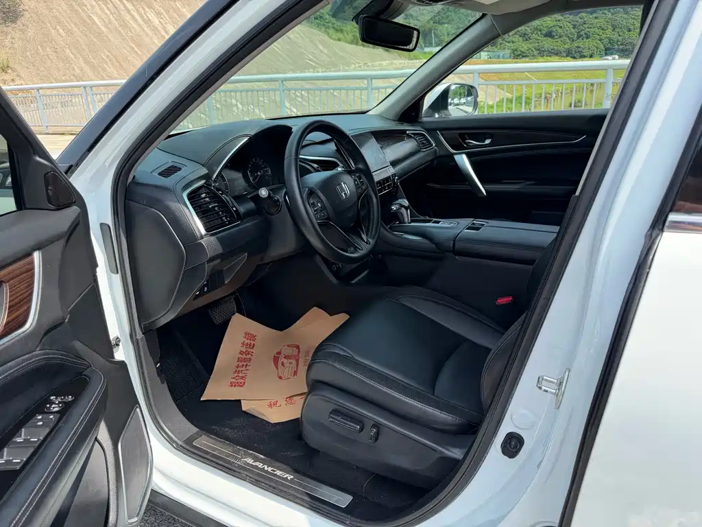 Avancier 240 TURBO 2 WD Premium