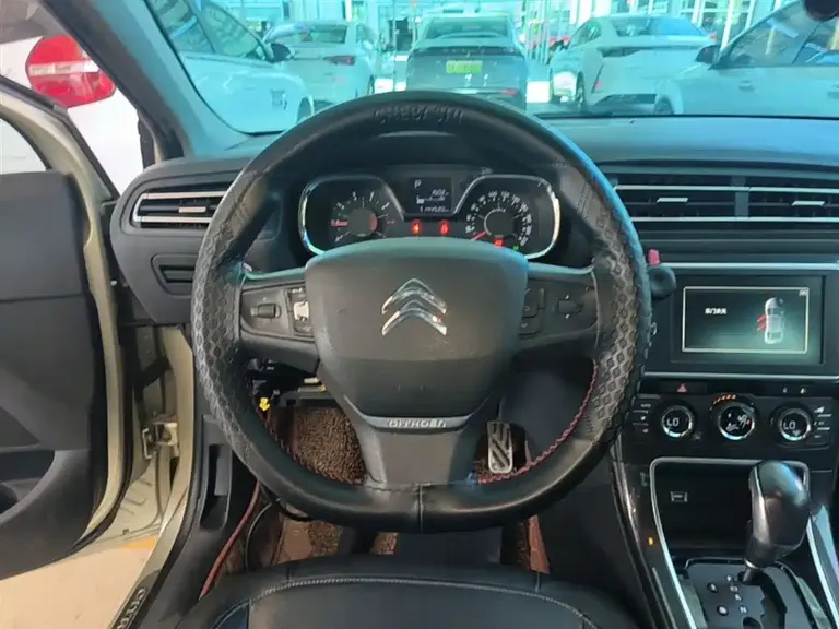 Citroën C4 Sega C4世嘉 2016款 1.2 THP 自动旗舰型