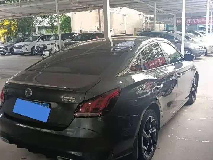 MG5 300 TGI DCT Youth Luxury Flagship
