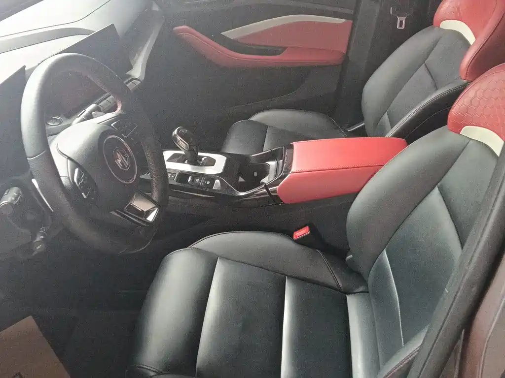 MG5 300 TGI DCT Youth Luxury Flagship