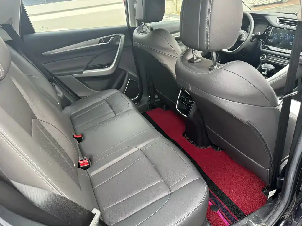 Dongfeng Fengshen AX7 PRO 1.6 T Auto Smart Drive