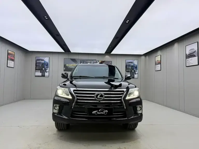 Lexus LX 570