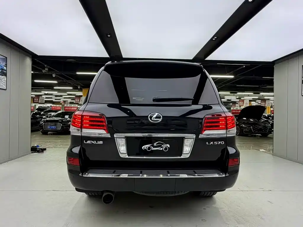 Lexus LX 570