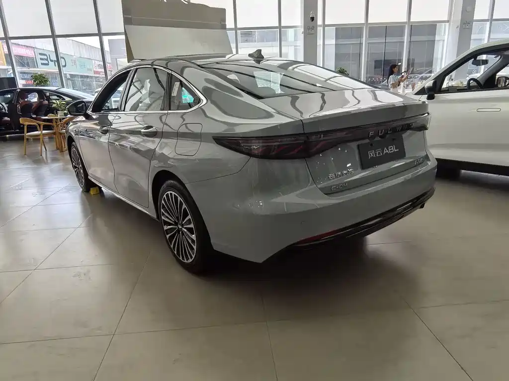 Fengyun A8 L 1.5 TGDI 145 km Comfort