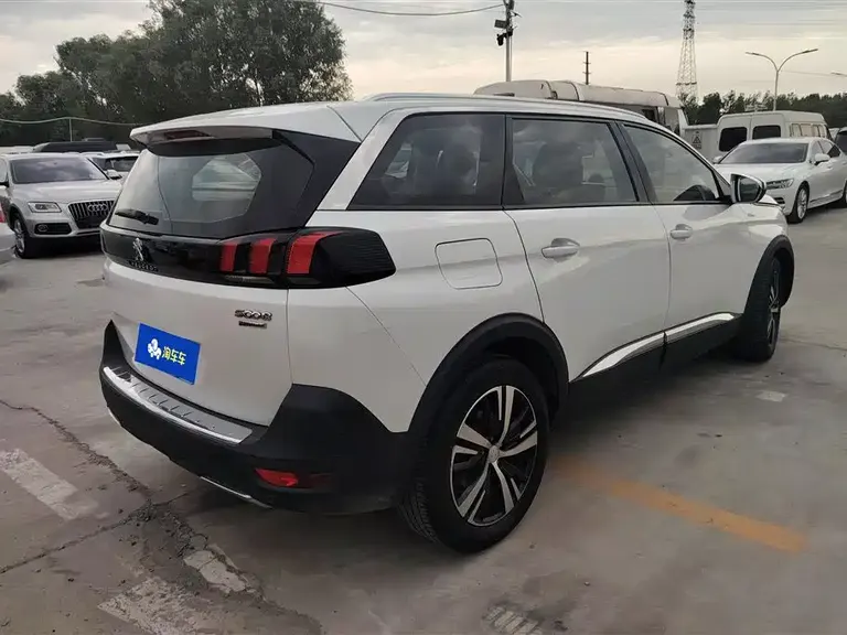 Peugeot 5008 380 THP 5-seat Elite