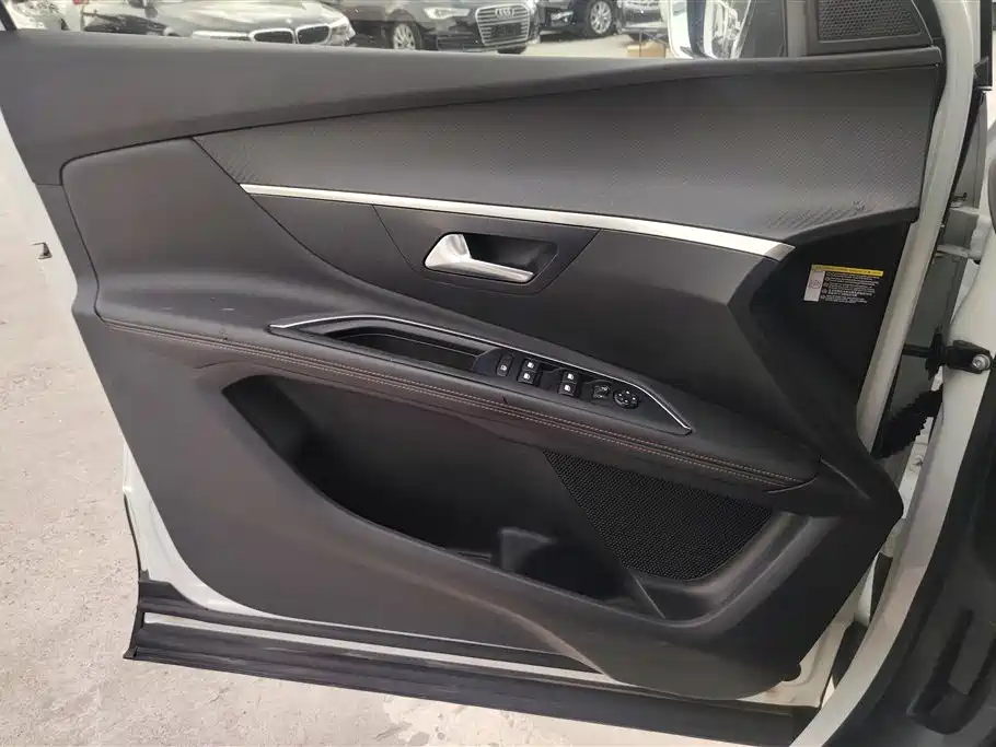 Peugeot 5008 380 THP 5-seat Elite