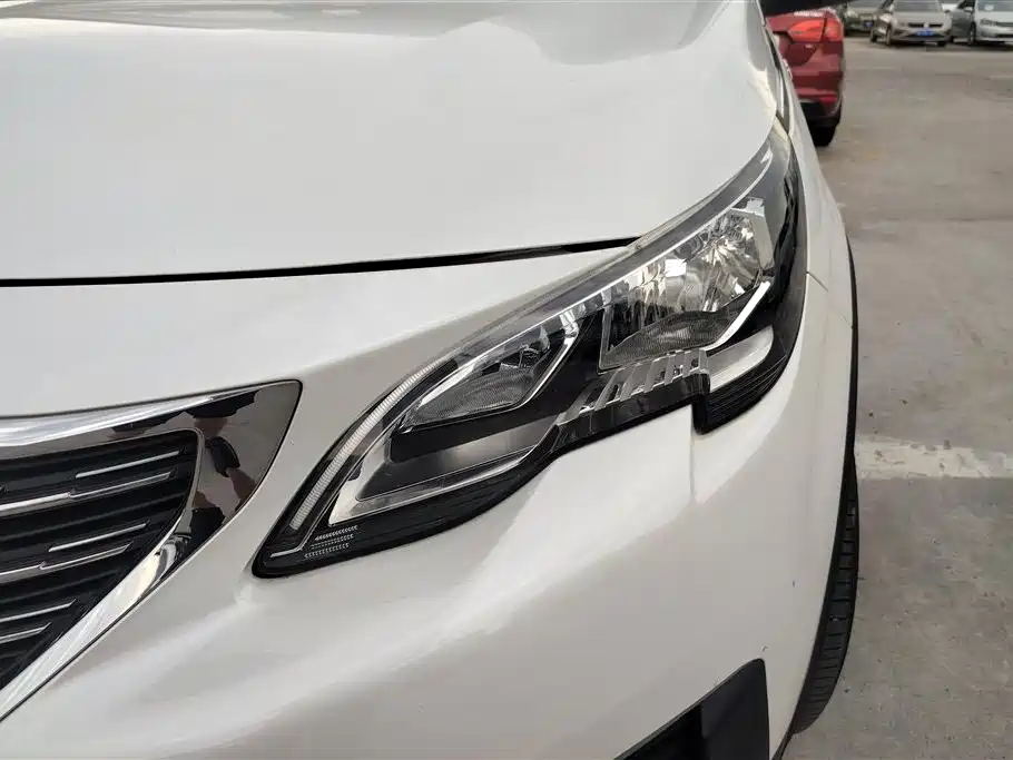 Peugeot 5008 380 THP 5-seat Elite