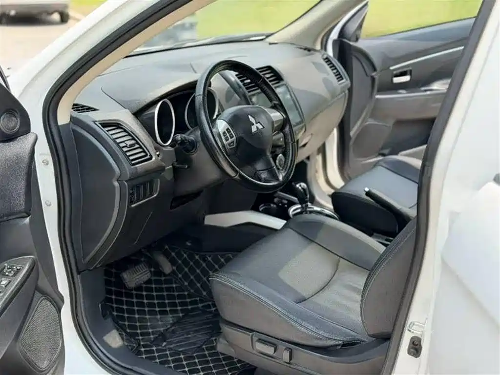 ASX 2.0 L CVT 2 WD Premium