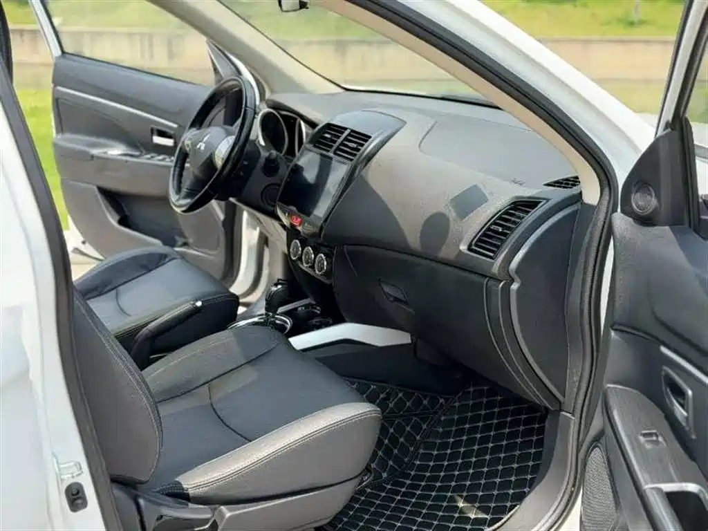 ASX 2.0 L CVT 2 WD Premium