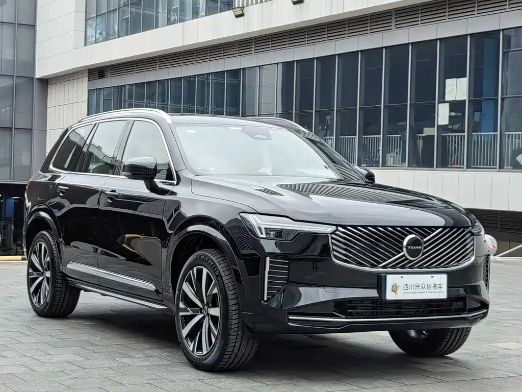 Volvo XC90 沃尔沃XC90 2026款 B5 四驱智逸豪华版 5座