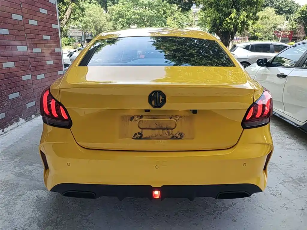 MG5 180 DVVT CVT Youth Luxury