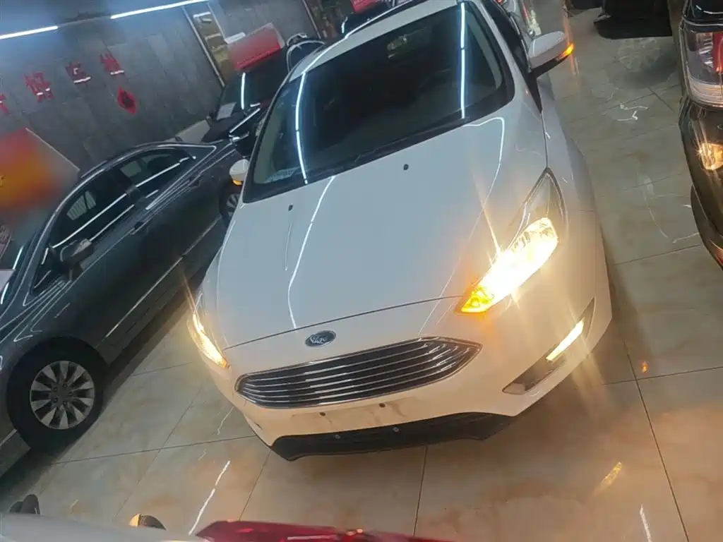 Focus Sedan 1.6 L Auto Style