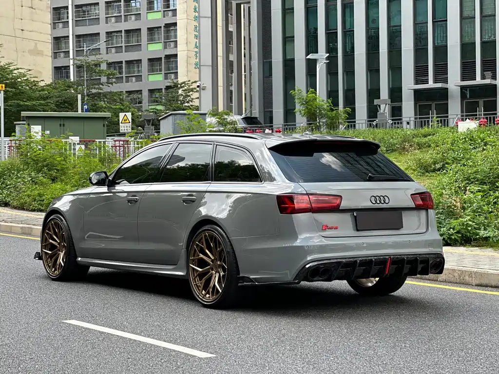 Audi RS 6 RS 6 4.0 T Avant