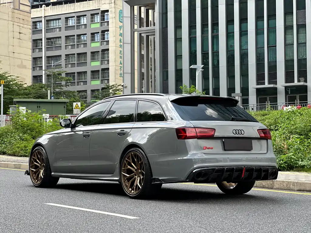 Audi RS 6 RS 6 4.0 T Avant