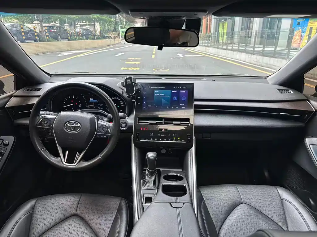 Avalon 2.0 L Luxury
