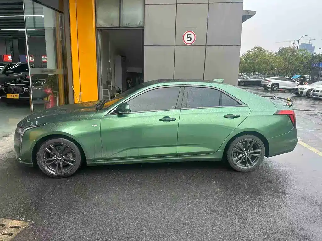 Cadillac CT4 28 T Luxury