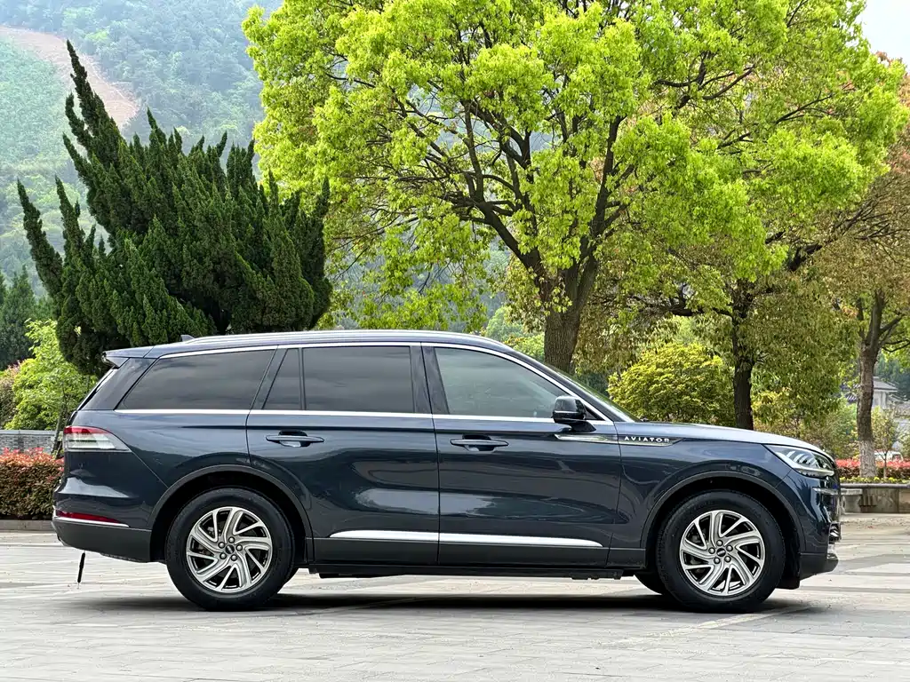 Aviator 3.0 T V6 4 WD Premium