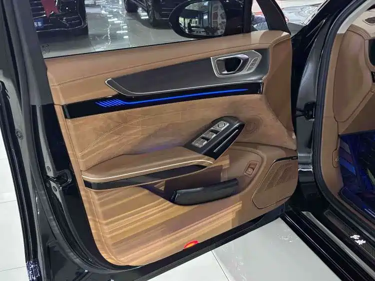 Hongqi H9 2.0 T Flagship Smooth Private Style