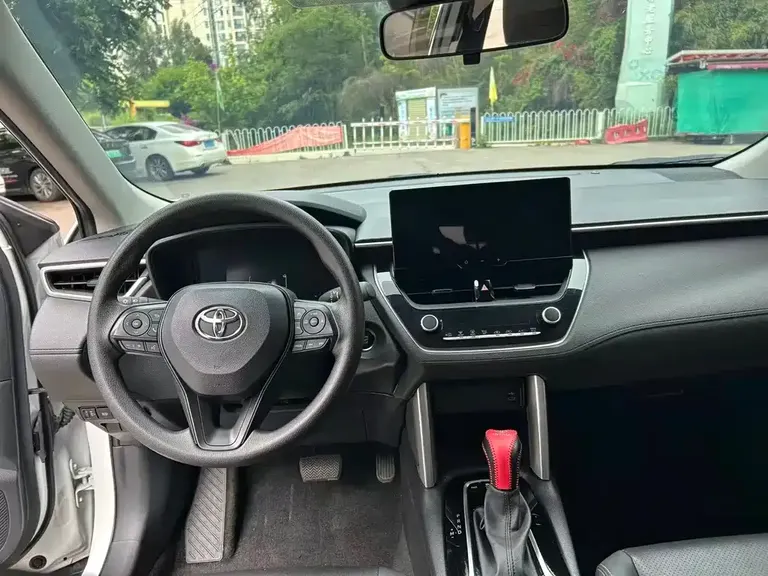 Toyota Corolla Cross 2.0 L Pioneer