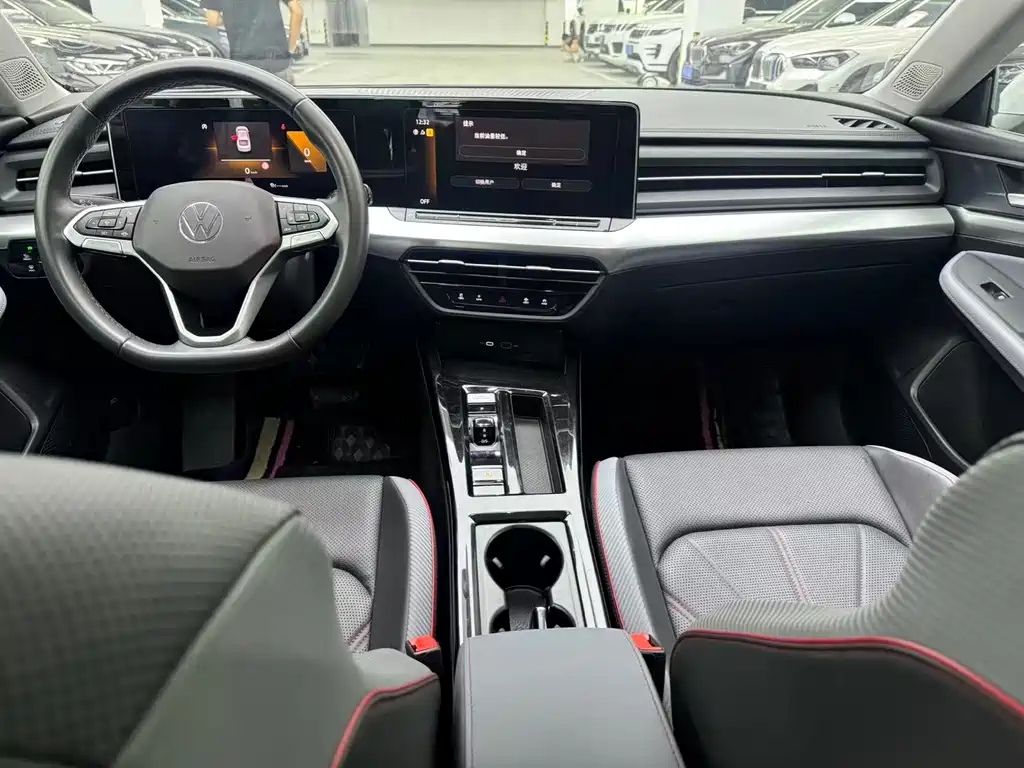 Lamando Lamando L 280 TSI DSG