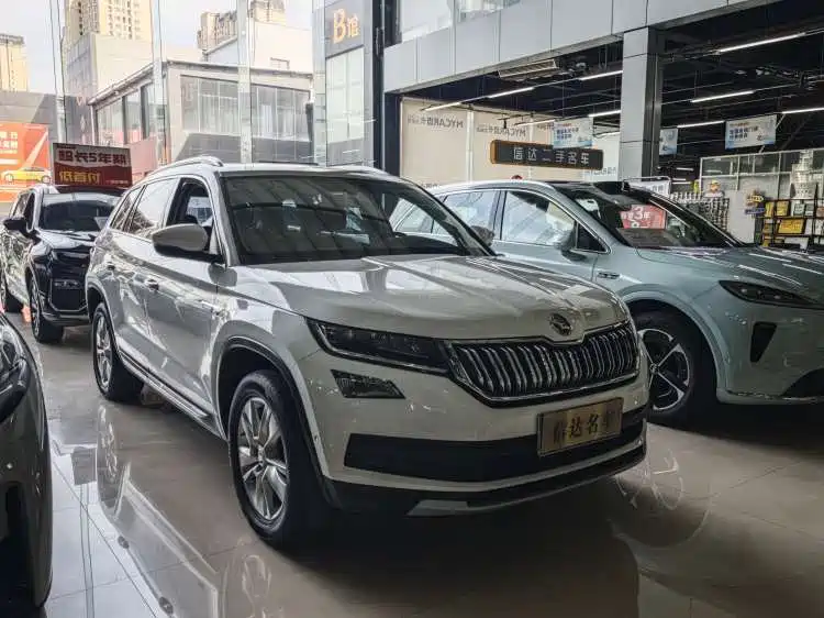 Kodiaq Facelift TSI330 7-seat 2 WD Luxury Enjoyment CN-V