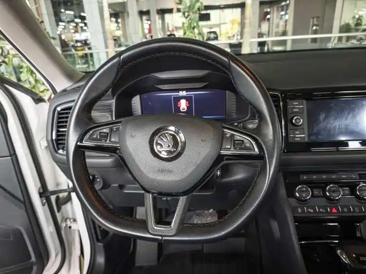Kodiaq Facelift TSI330 7-seat 2 WD Luxury Enjoyment CN-V