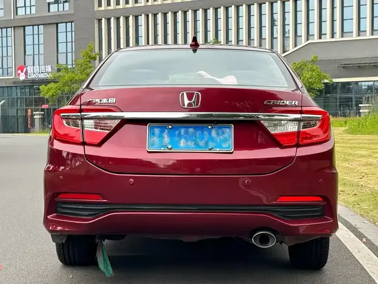 Honda Crider 1.8 L Auto Luxury