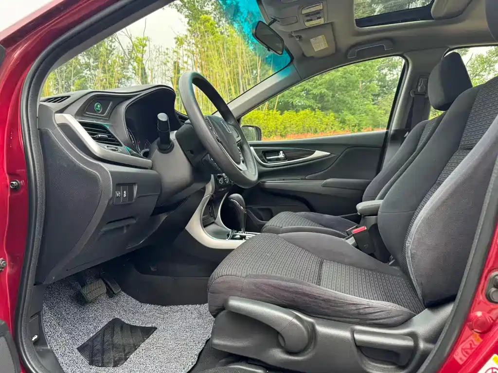 Crider 1.8 L Auto Luxury
