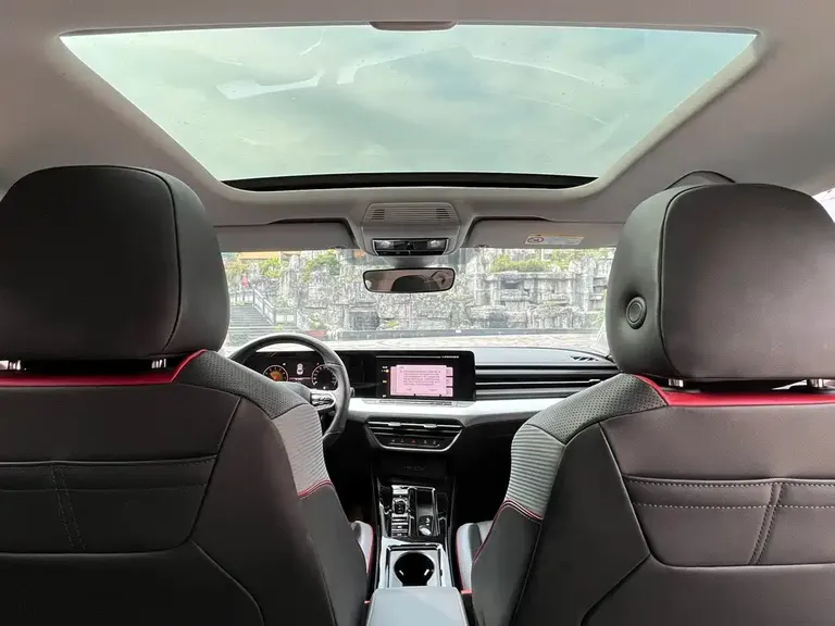 Volkswagen Lamando Lamando L 280 TSI DSG Dazzle Hot