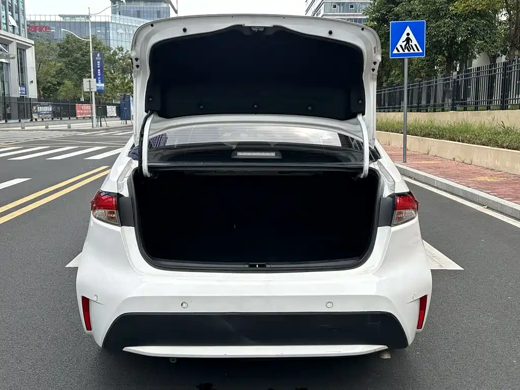 Levin Dual Engine 1.8 H E-CVT Progressive