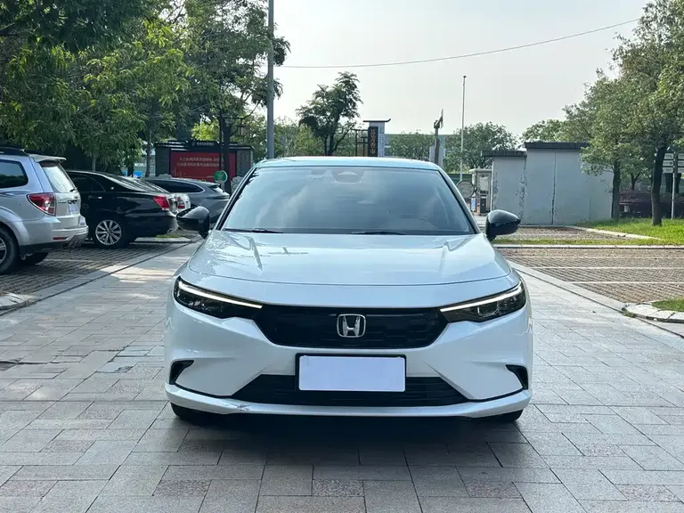 Honda Integra 240 TURBO CVT Luxury