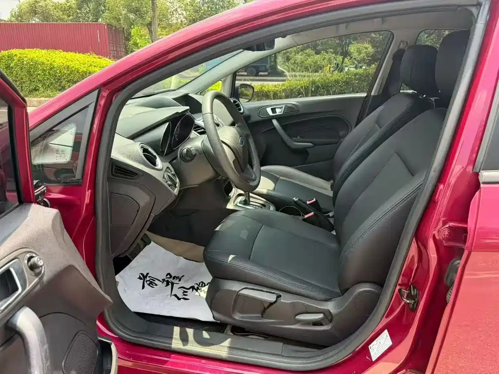 Fiesta Hatchback 1.5 L Auto Fashion