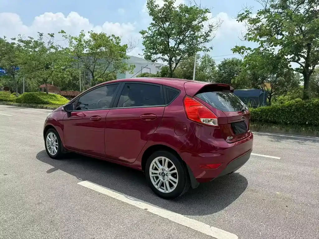 Fiesta Hatchback 1.5 L Auto Fashion