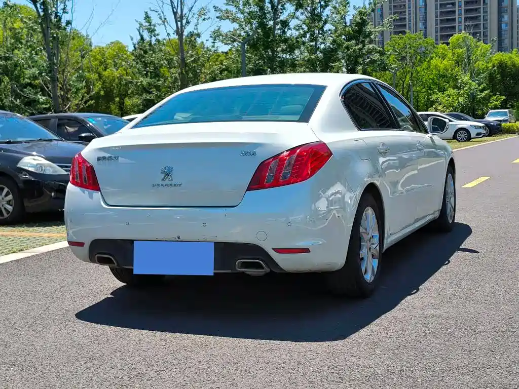 Peugeot 508 2.3 L Roland · Garros